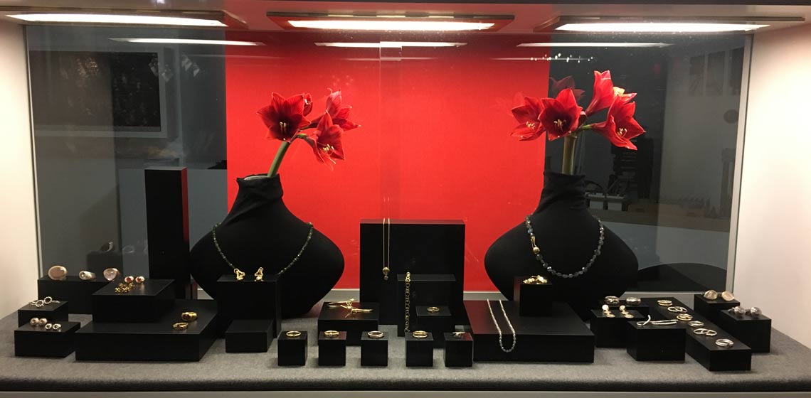 Schaufenster und Weihnachtsdeko der Goldschmiede Mussel