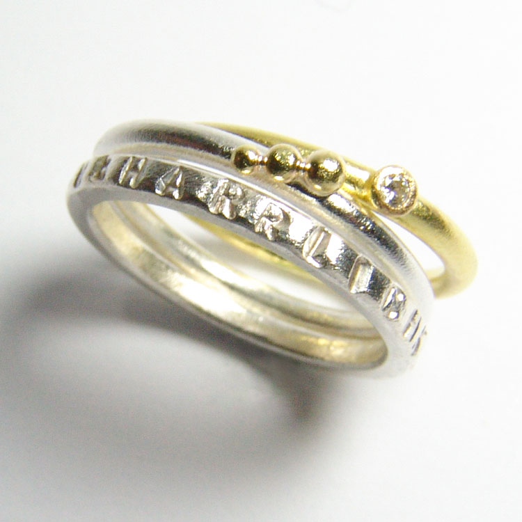 Goldring mit Diamant