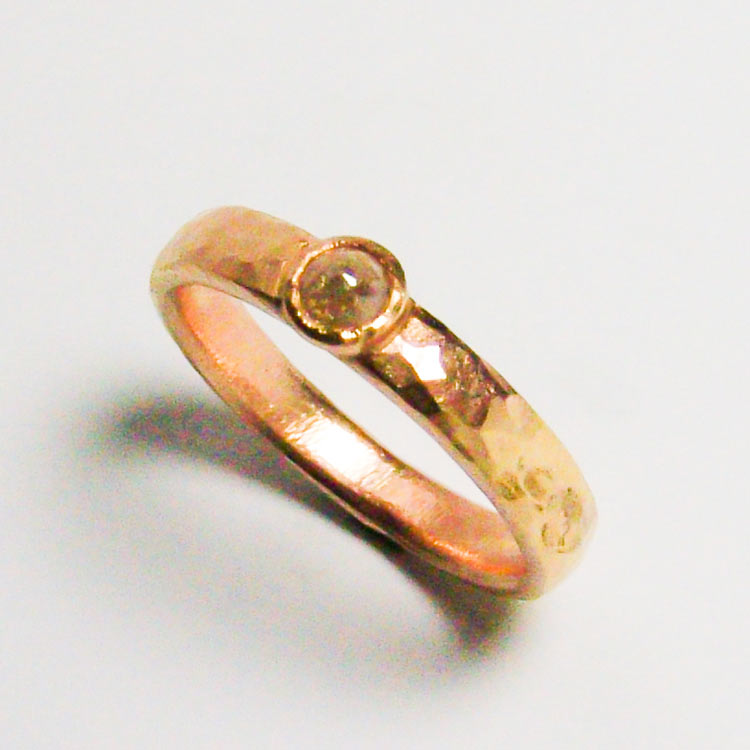 Verlobungsring mit Diamantrose